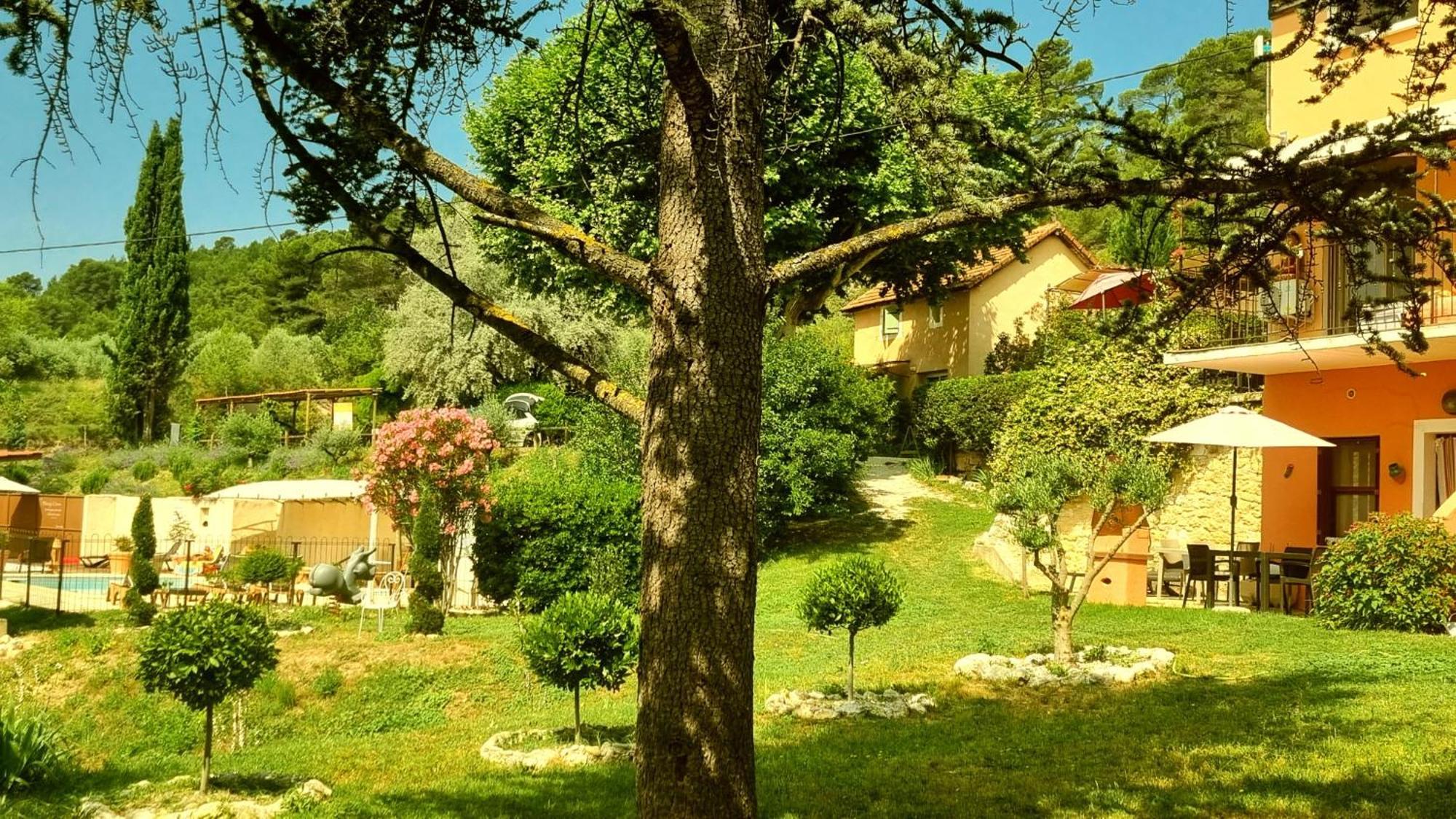 L'Oustaou Du Luberon Et Spa Villelaure Экстерьер фото